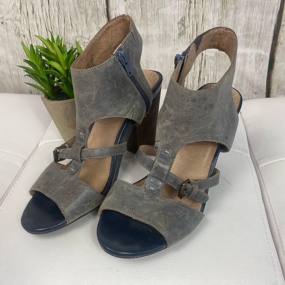 Women's Gray Open-Toe Leather Block Heel Sandals Item #3597